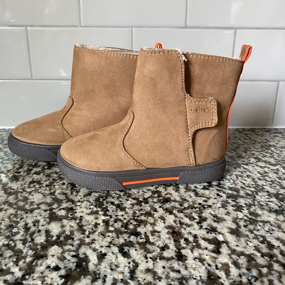 Carters Size 9 Easy On Boots - Picture 2 of 4
